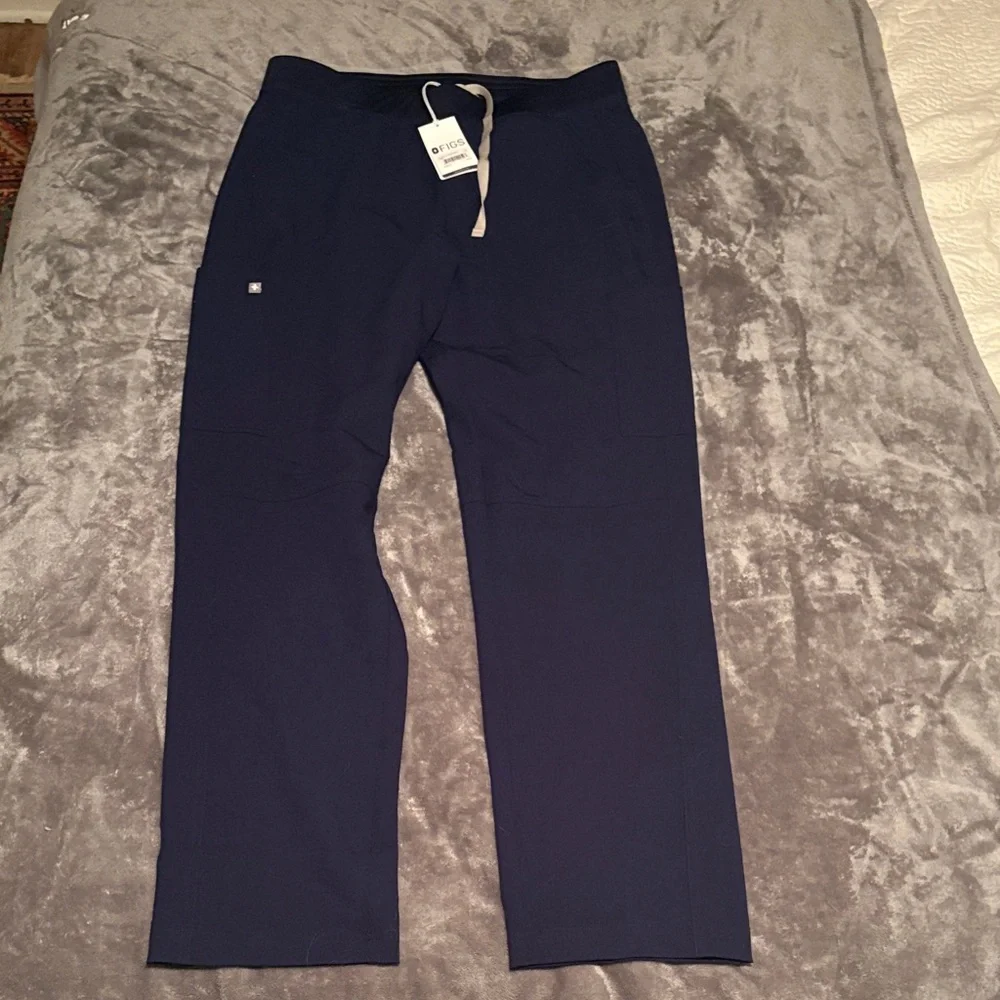 Figs Men’s Stretch Scrub Pants - Navy Blue
